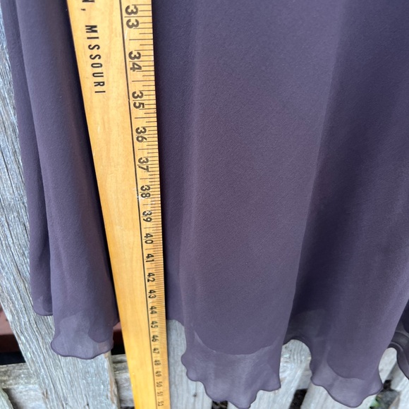 Max & Cleo brown sleeveless silk dress with ruffled bodice in Size 10, lined - Picture 6 of 12